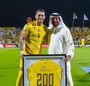 Lembra dele? Ex-Inter e Bota alcança marca nos Emirados Árabes e sonha com título